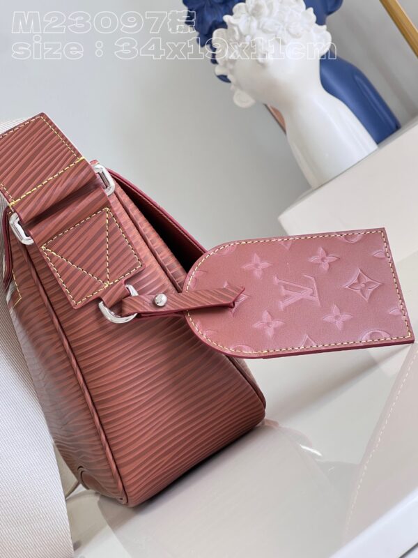 Louis Vuitton Montsouris Messenger