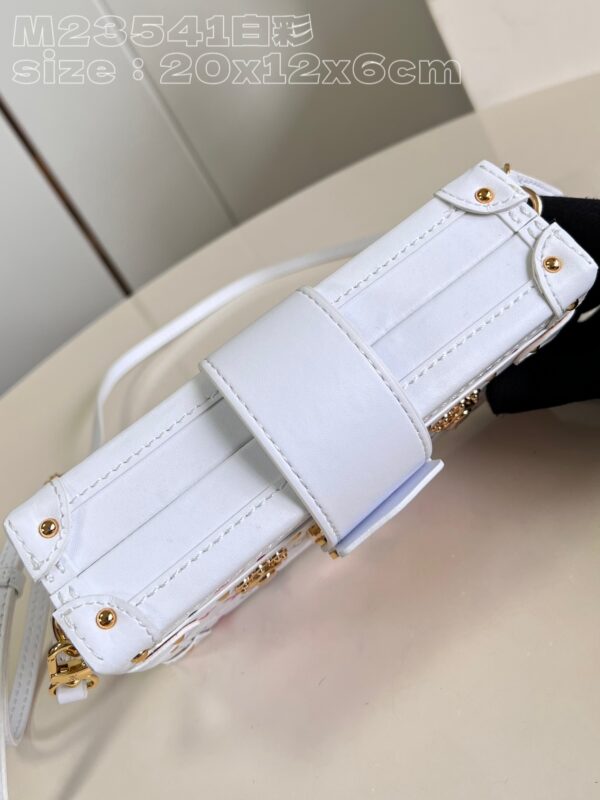 Louis Vuitton Petite Malle