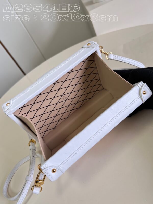 Louis Vuitton Petite Malle