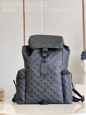 Louis Vuitton Trekking
