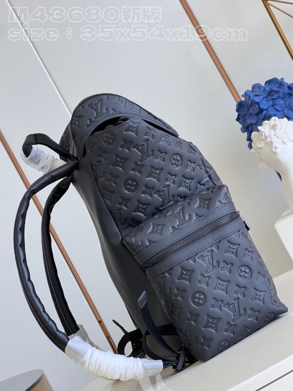 Louis Vuitton Trekking