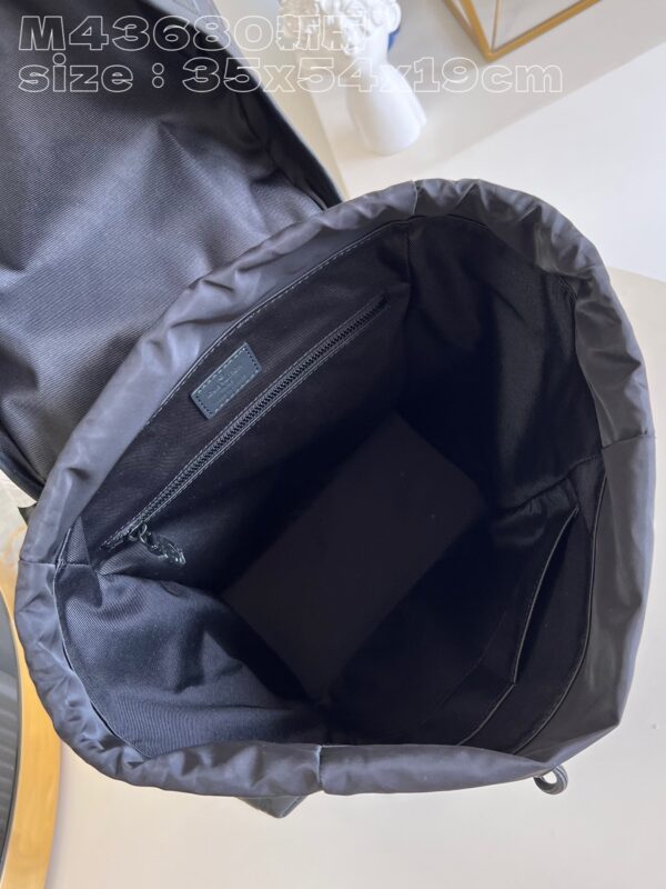 Louis Vuitton Trekking