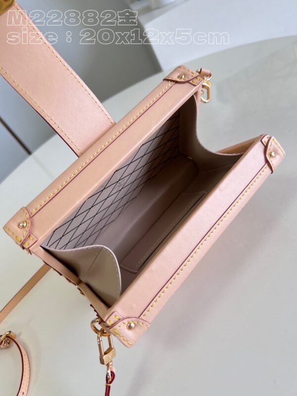 Louis Vuitton Petite Malle