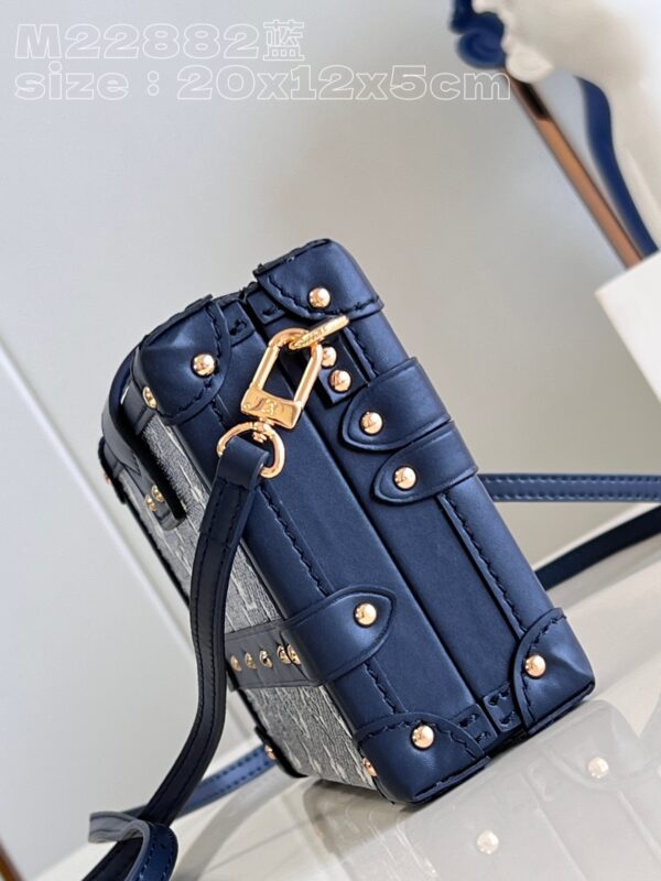 Louis Vuitton Petite Malle