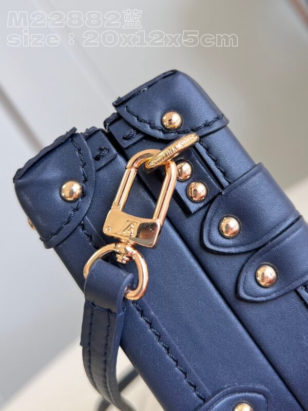 Louis Vuitton Petite Malle