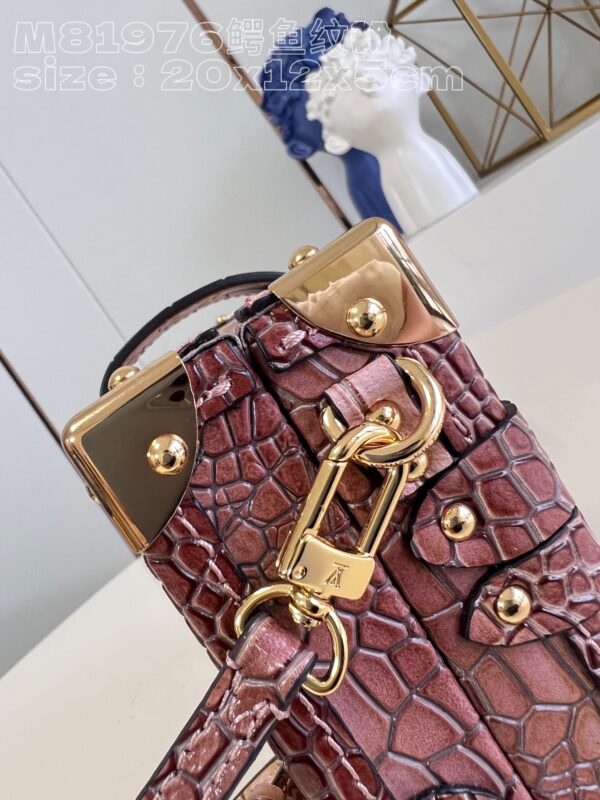 Louis Vuitton Petit Malle Handbag