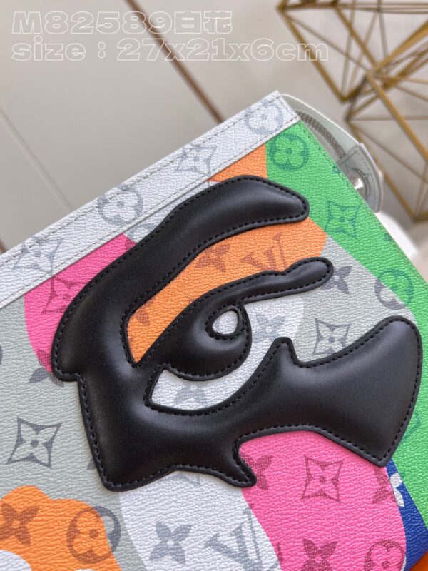 Louis Vuitton Pochette Voyage
