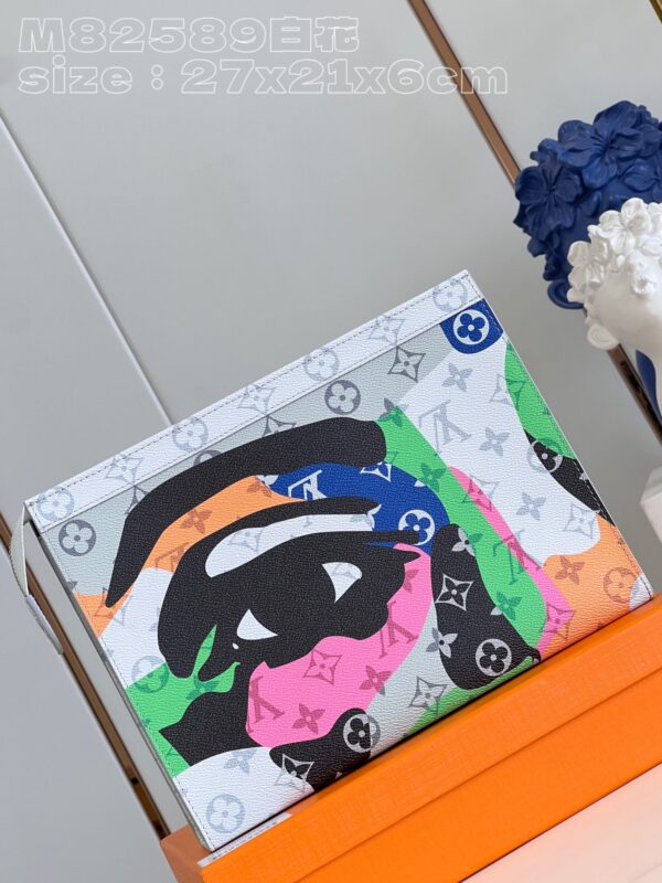 Louis Vuitton Pochette Voyage