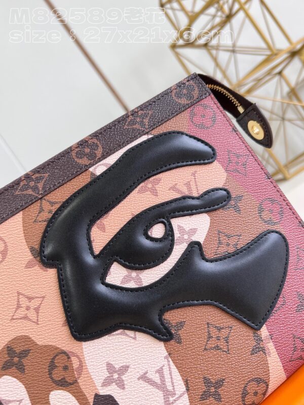 Louis Vuitton Pochette Voyage