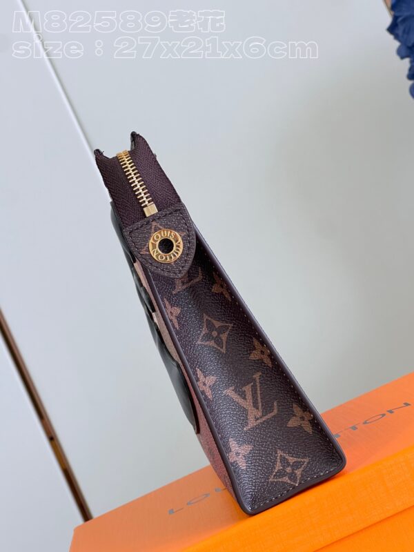 Louis Vuitton Pochette Voyage