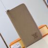 Louis Vuitton Zippy Wallet