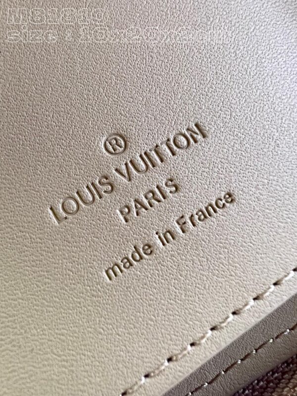 Louis Vuitton Zippy Wallet
