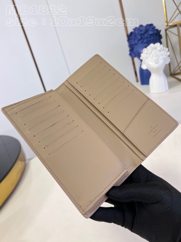 Louis Vuitton Aerogram Brazza Wallet