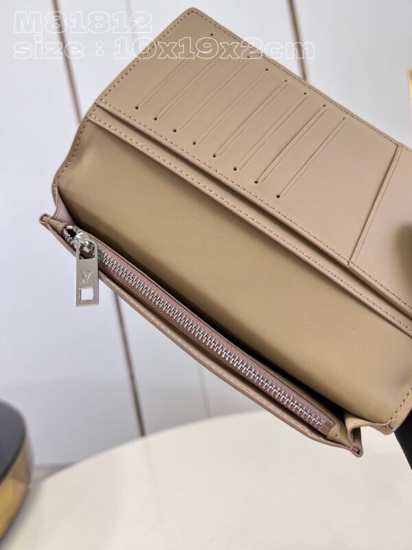 Louis Vuitton Aerogram Brazza Wallet