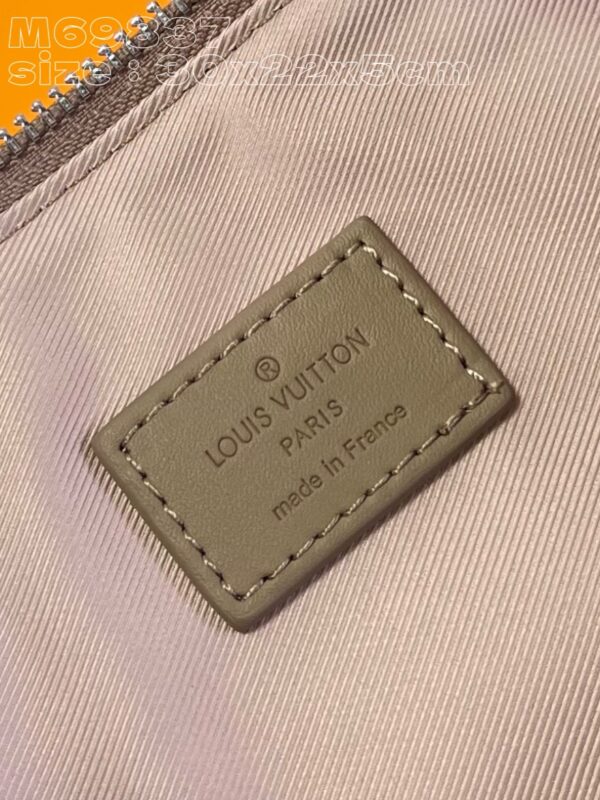 Louis Vuitton Takeoff Pouch