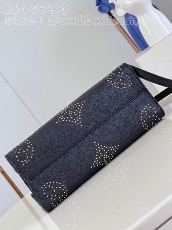 Louis Vuitton OnTheGo PM