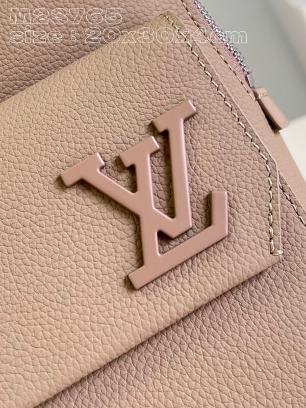 Louis Vuitton Pilot Slingbag