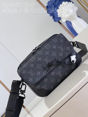 Louis Vuitton Steamer Messenger
