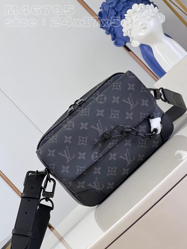 Louis Vuitton Steamer Messenger