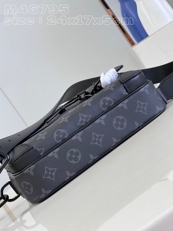 Louis Vuitton Steamer Messenger