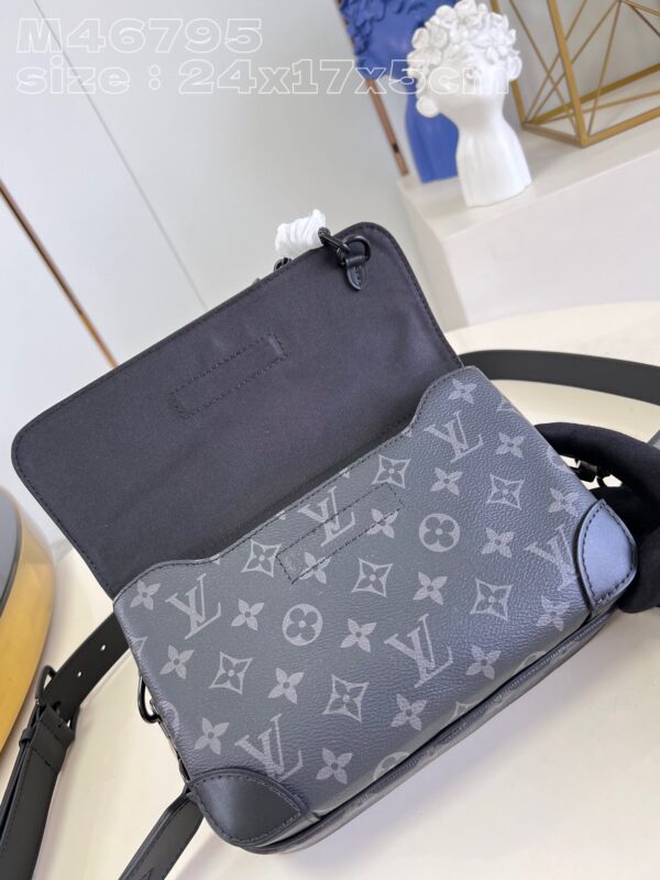 Louis Vuitton Steamer Messenger