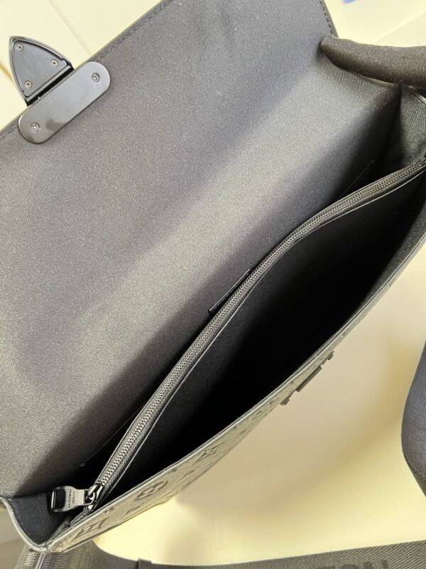 Louis Vuitton S Lock Briefcase