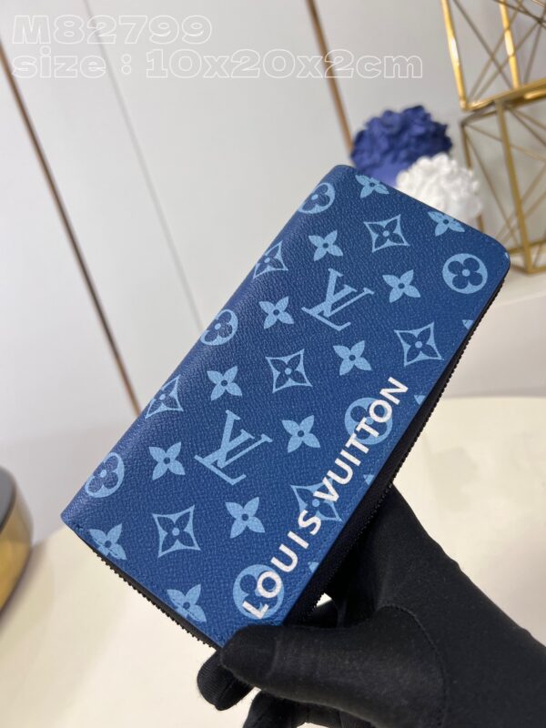 Louis Vuitton Zippy Wallet