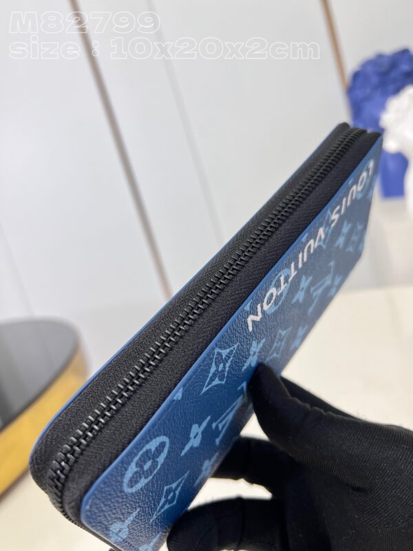 Louis Vuitton Zippy Wallet
