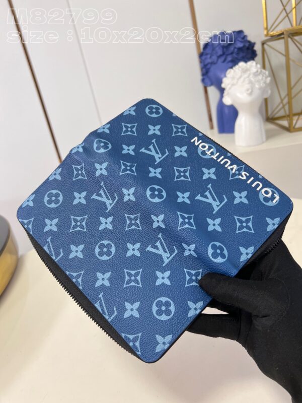 Louis Vuitton Zippy Wallet