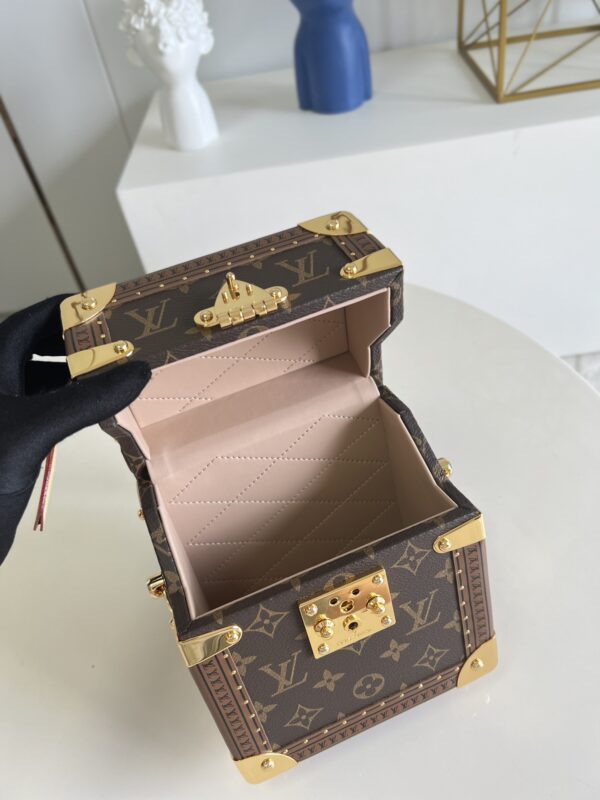Louis Vuitton Camera Box