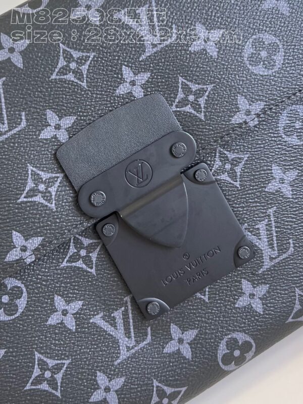 Louis Vuitton Pochette S-Lock