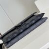 Louis Vuitton Pochette S-Lock