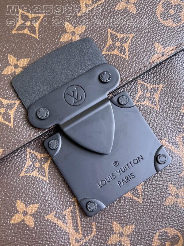 Louis Vuitton Pochette S-Lock
