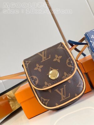 Louis Vuitton Pochette Cancun Pouch