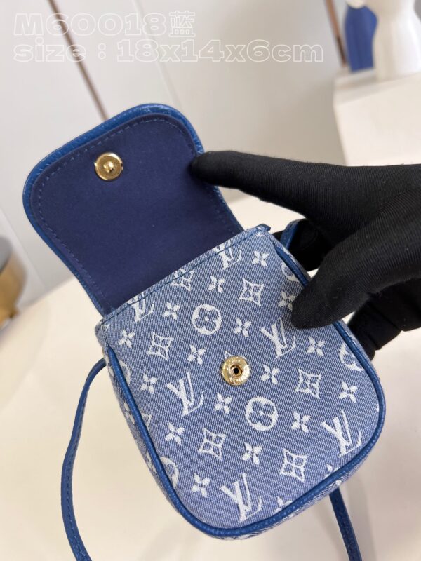 Louis Vuitton Pochette Cancun Pouch