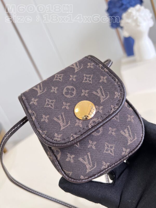 Louis Vuitton Pochette Cancun Pouch