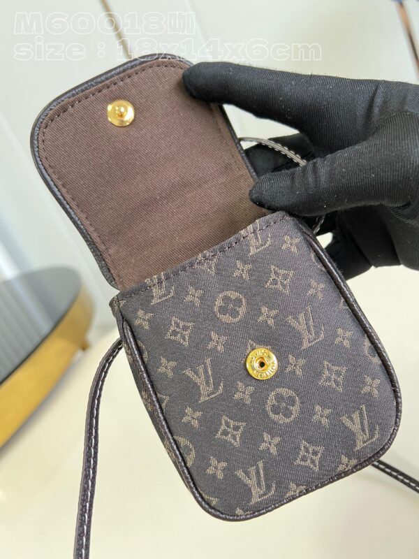 Louis Vuitton Pochette Cancun Pouch