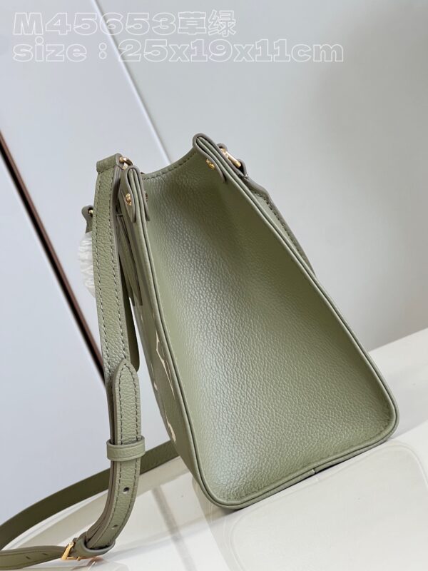 Louis Vuitton Onthego PM