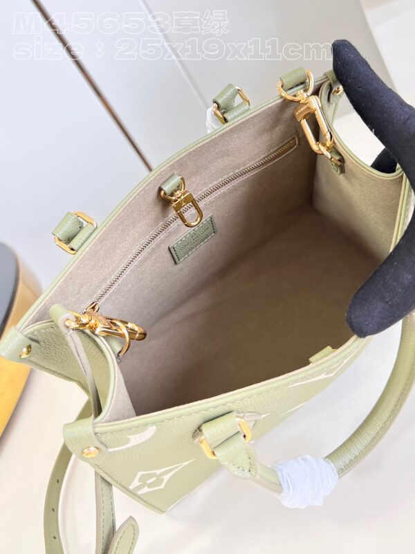 Louis Vuitton Onthego PM