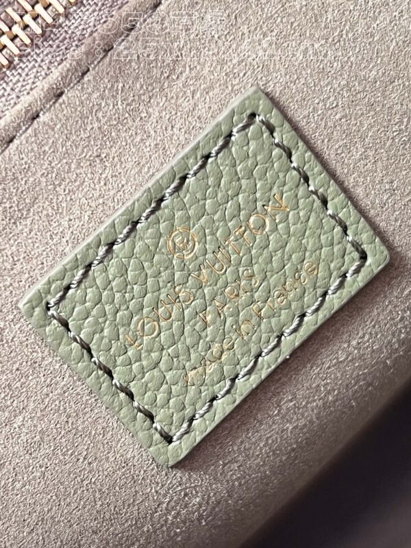 Louis Vuitton Onthego PM