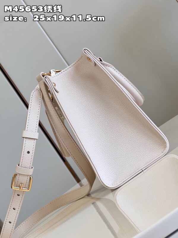 Louis Vuitton Onthego PM