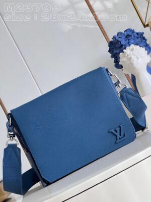 Louis Vuitton Takeoff Messenger