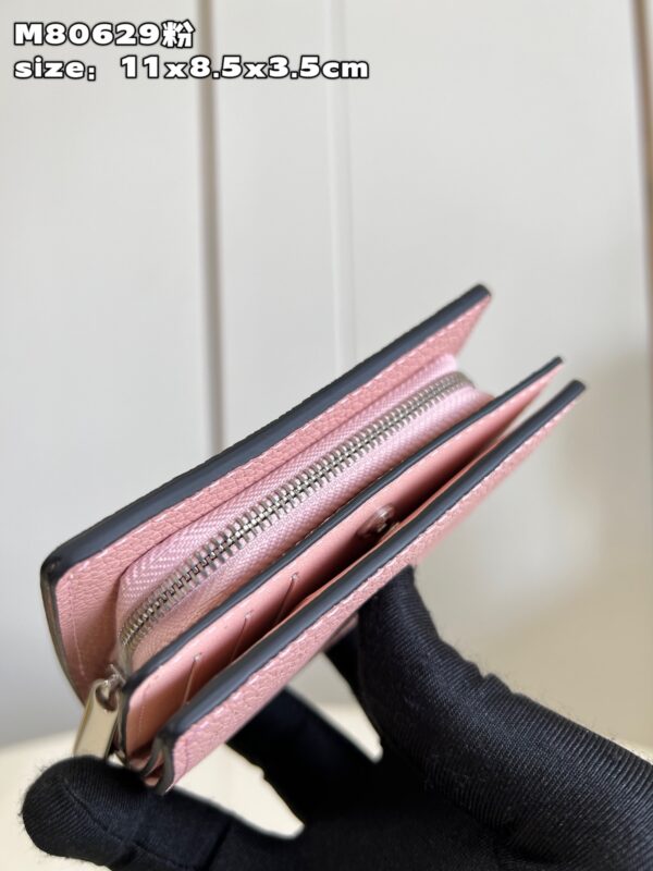 Louis Vuitton Cléa Wallet