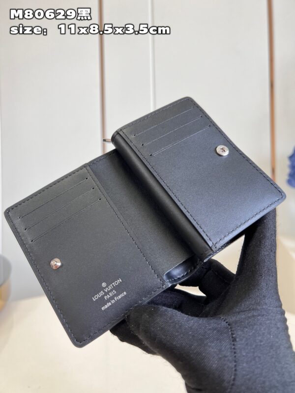 Louis Vuitton Cléa Wallet