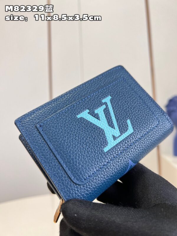 Louis Vuitton Cléa Wallet