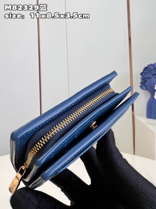 Louis Vuitton Cléa Wallet