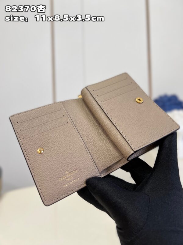 Louis Vuitton Cléa Wallet