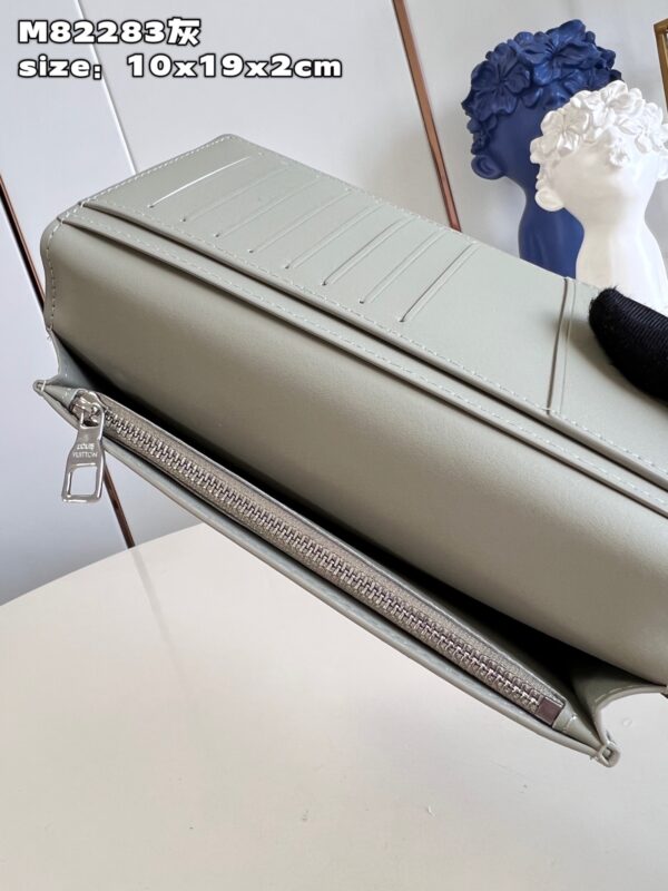 Louis Vuitton Aerogram Brazza Wallet