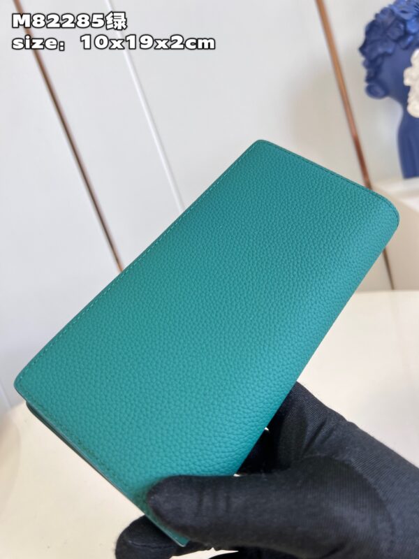 Louis Vuitton Aerogram Brazza Wallet