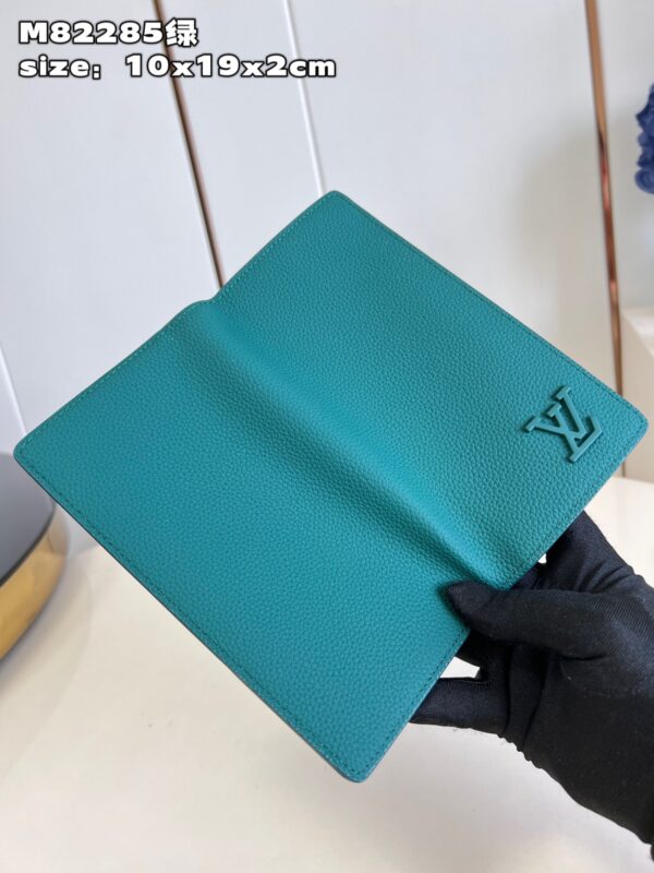 Louis Vuitton Aerogram Brazza Wallet